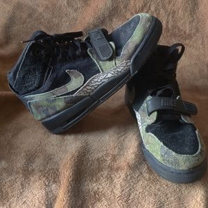 NIKE - Air Jordan Legacy 312